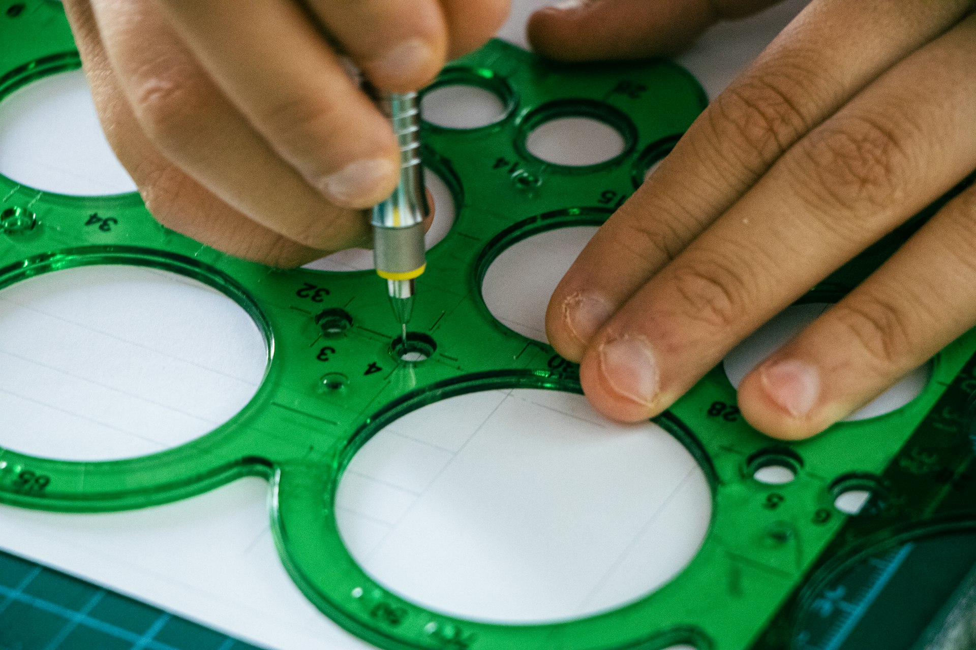 Eco-Friendly Gaming Hardware Innovations: The Path to Sustainable Play in 2025